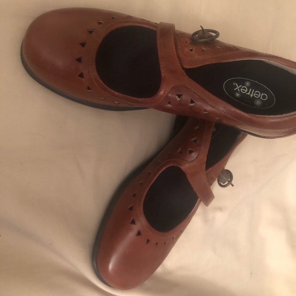 Aetrex Brown Mary Jane Shoes.